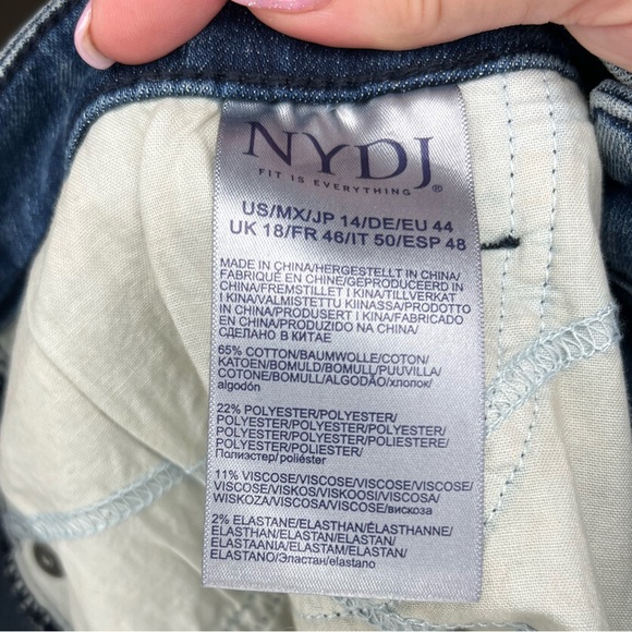 NYDJ Jeans Crop Blue Jeans Lift Tummy Tuck Size 14 NWT Capri - Picture 11 of 11